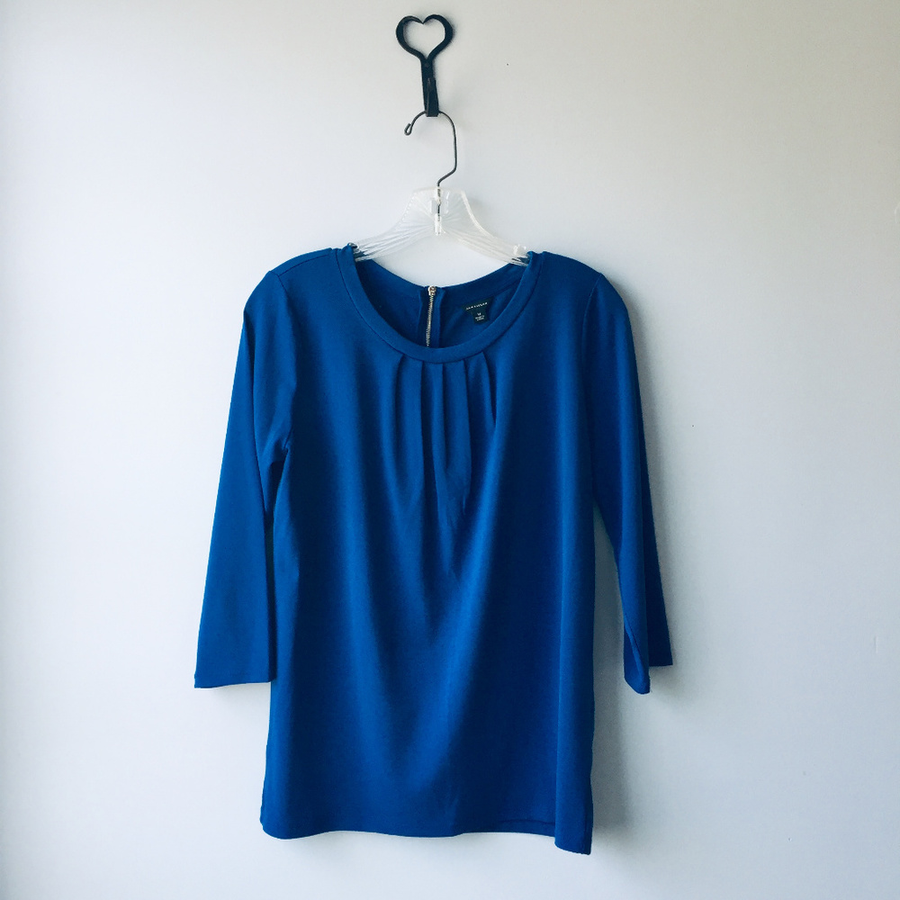 ANN TAYLOR 3/4 sleeve Blue Knit Top medium